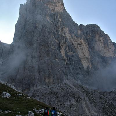 Profil à droite du "Gran Pilaster" ou voie Langes-Merlet à la Pala de San Martino