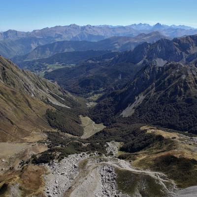 Vue sur le vallon d'Ansabère depuis la paroi