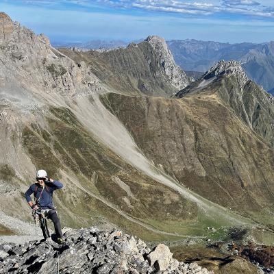 Gilbert Le Grand, je suis sûr qu'il pense aux prochaines croix à faire