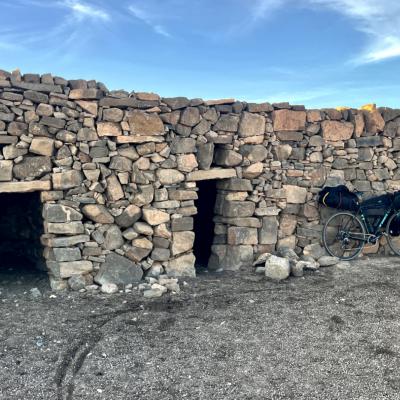 Abris de berger et bivouac dans l'Anti-Atlas