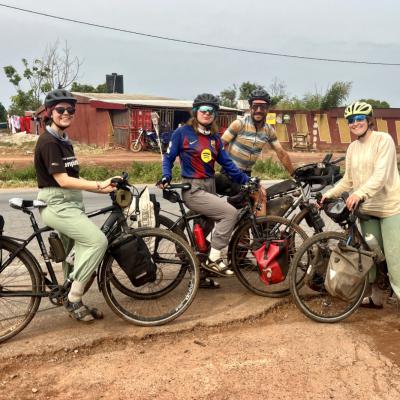 Avec Selma, Clara, Sarah et Adrien en Côte d'Ivoire